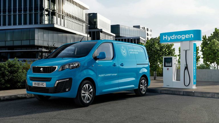 Peugeot E-Expert Hydrogen заряжается за 3 минуты на 400 км