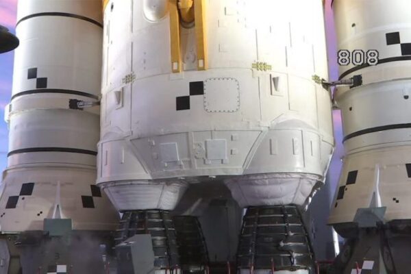 NASA перенесла старт миссии Artemis-1 на Луну