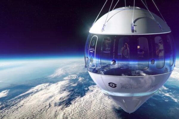 Space Perspective показали свою капсулу для путешественников в космос