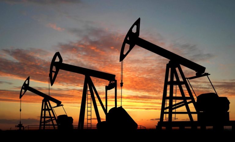 Цена на нефть снова падает после прогнозов МВФ на 2023 год