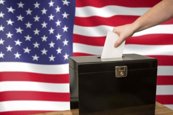 Республиканцы побеждают на промежуточных выборах в Штатах