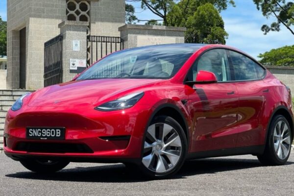 Электромобили поднялись вверх в ТОП-100 самых популярных авто 2022 года