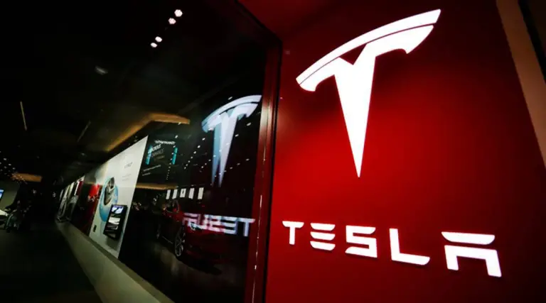 Tesla зарабатывает на каждом проданном автомобиле в 3-5 раз больше конкурентов