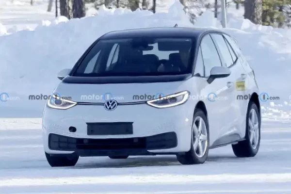 Volkswagen вывел на тесты новый компактный электромобиль