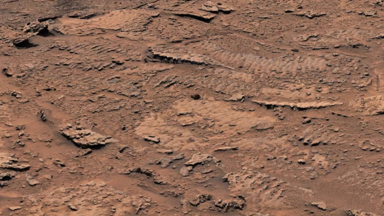 Марсоход NASA сфотографировал следы древнего озера на Марсе