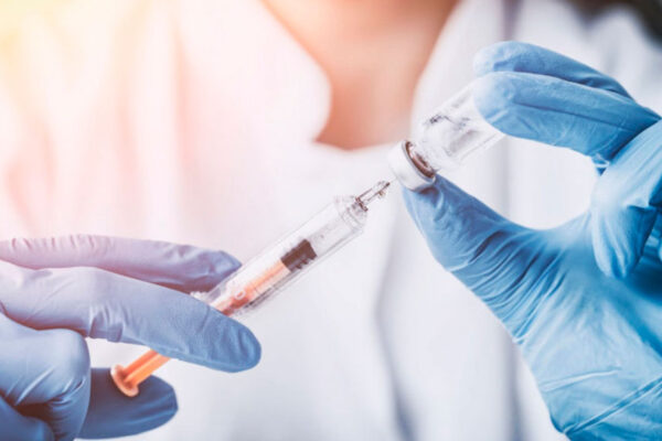 ВОЗ изменила рекомендации по вакцинации против COVID-19