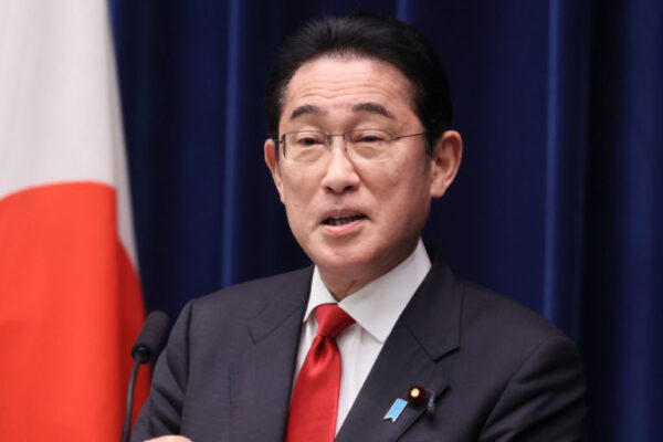 Глава правительства Японии направляется в Украину с неожиданным визитом