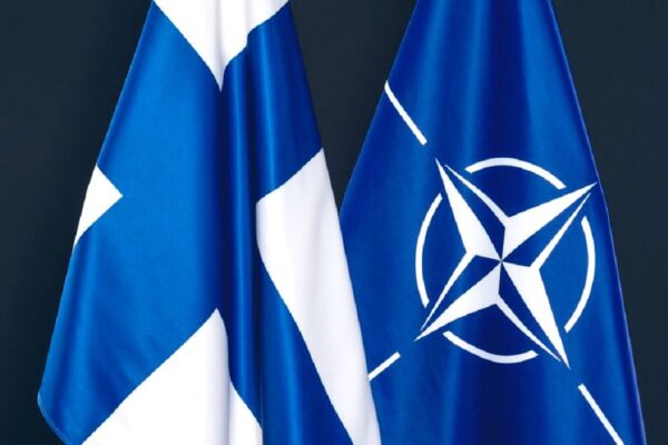 Парламент Финляндии проголосовал за вступление страны в НАТО