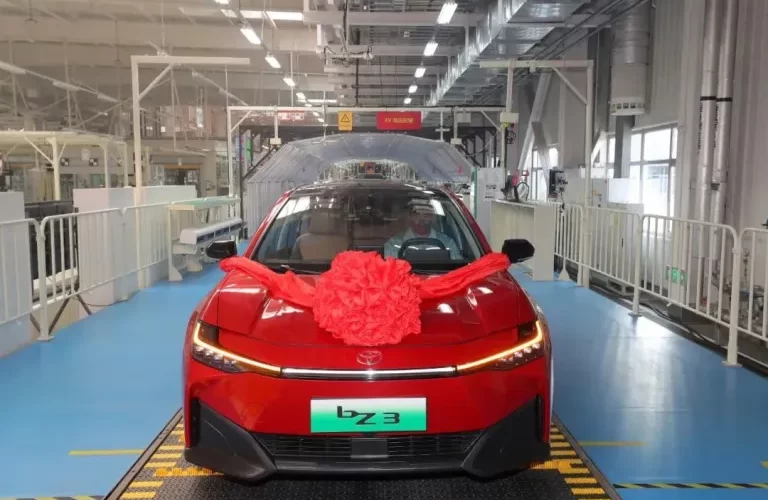 В Китае стартовало производство электромобиля Toyota BZ3