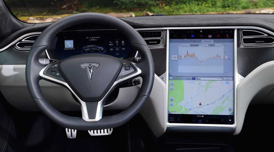 Маск рассказал о планах Tesla выпустить "почти полностью беспилотный автомобиль"