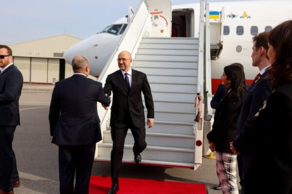 Премьер-министр Украины Денис Шмыгаль прибыл с визитом в Канаду